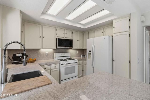 2135 Mandan Place B, Simi Valley, CA 93065
