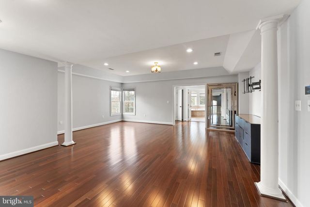 25729 SUMMERBANK CT, Chantilly, VA 20152