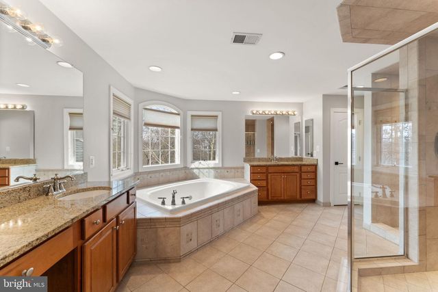 25729 SUMMERBANK CT, Chantilly, VA 20152