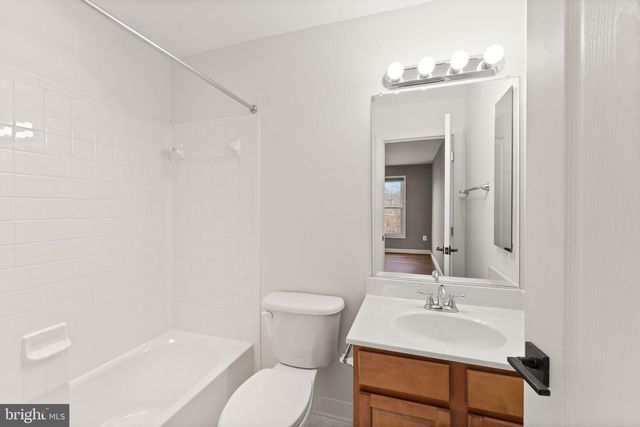 25729 SUMMERBANK CT, Chantilly, VA 20152