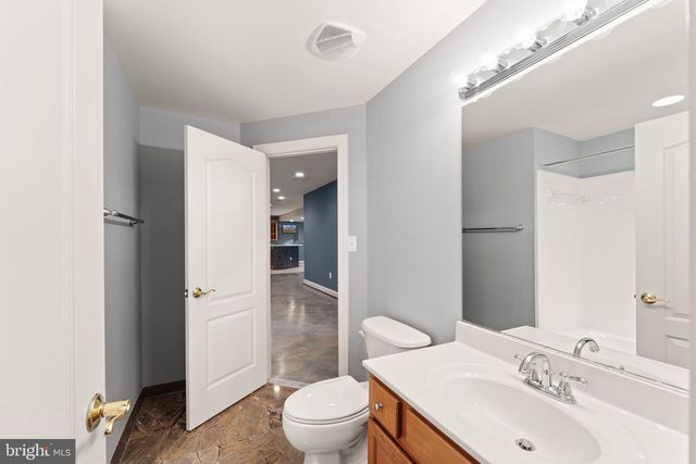 25729 SUMMERBANK CT, Chantilly, VA 20152