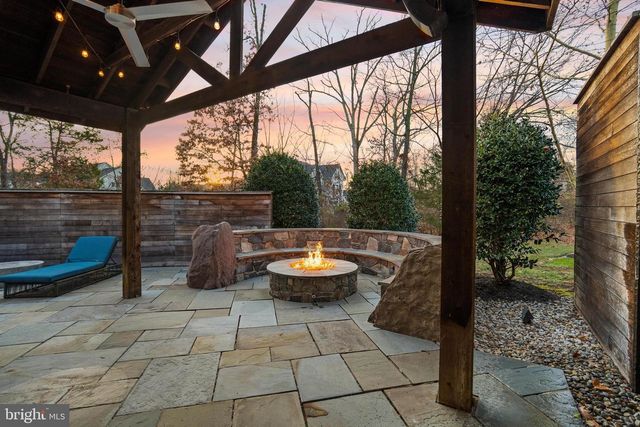 25729 SUMMERBANK CT, Chantilly, VA 20152