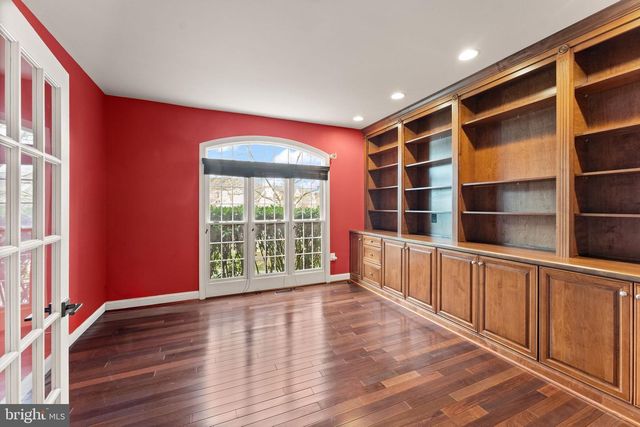 25729 SUMMERBANK CT, Chantilly, VA 20152