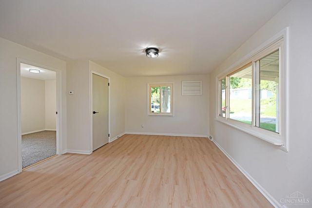 802 Johnson Avenue, Miamisburg, OH 45342