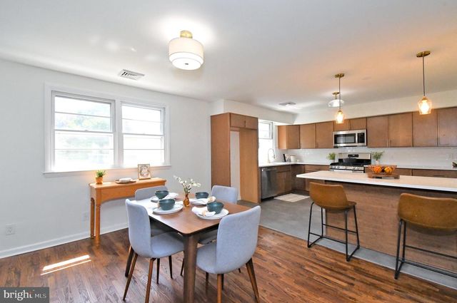 412 CAMELOT DR, Brookhaven, PA 19015