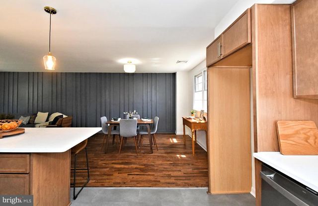 412 CAMELOT DR, Brookhaven, PA 19015