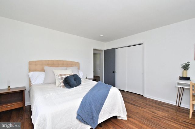 412 CAMELOT DR, Brookhaven, PA 19015