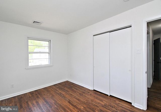 412 CAMELOT DR, Brookhaven, PA 19015