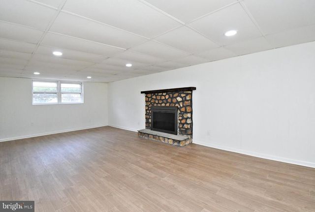 412 CAMELOT DR, Brookhaven, PA 19015