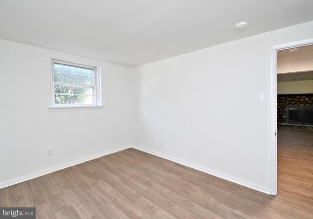 412 CAMELOT DR, Brookhaven, PA 19015