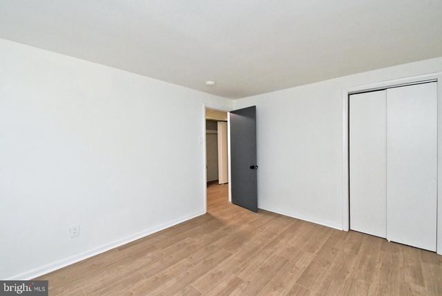 412 CAMELOT DR, Brookhaven, PA 19015