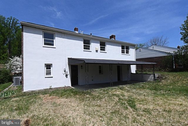 412 CAMELOT DR, Brookhaven, PA 19015