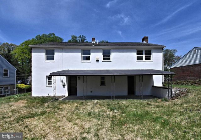 412 CAMELOT DR, Brookhaven, PA 19015