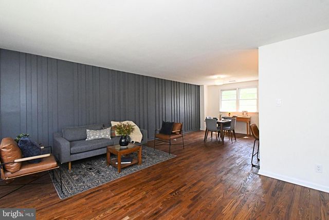 412 CAMELOT DR, Brookhaven, PA 19015