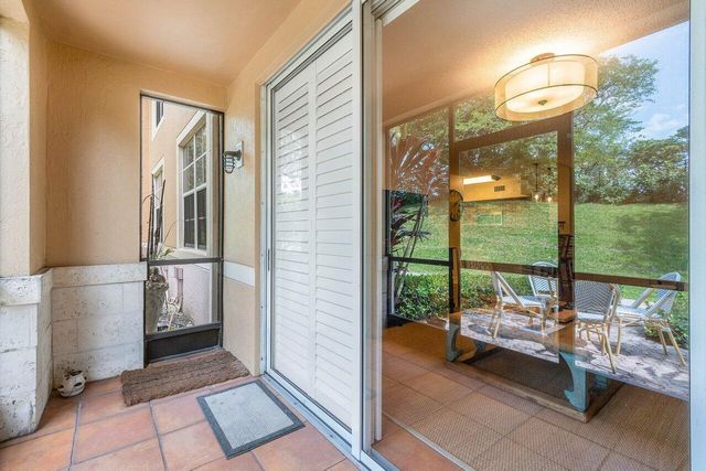 11770 St Andrews Place 107, Wellington, FL 33414