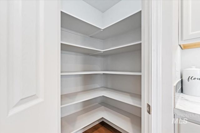 8436 E Copenhaver St, Nampa, ID 83687