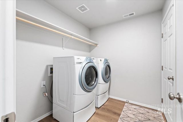 8436 E Copenhaver St, Nampa, ID 83687