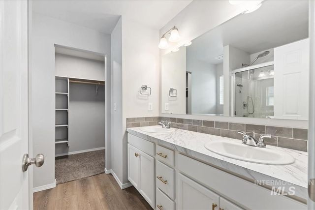 8436 E Copenhaver St, Nampa, ID 83687