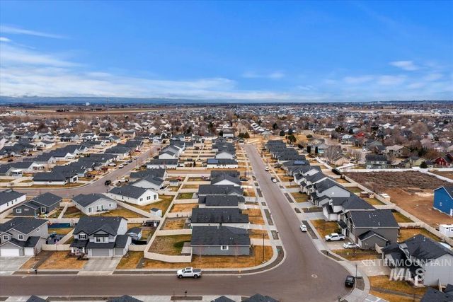 8436 E Copenhaver St, Nampa, ID 83687