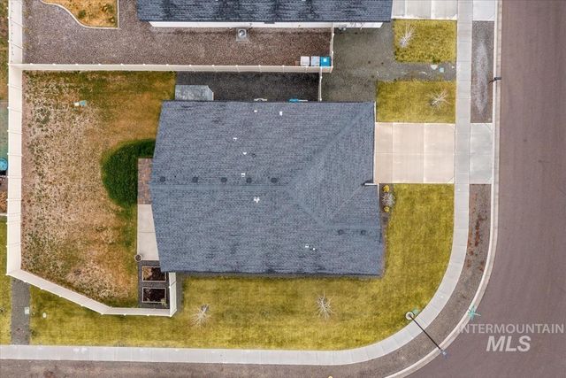 8436 E Copenhaver St, Nampa, ID 83687