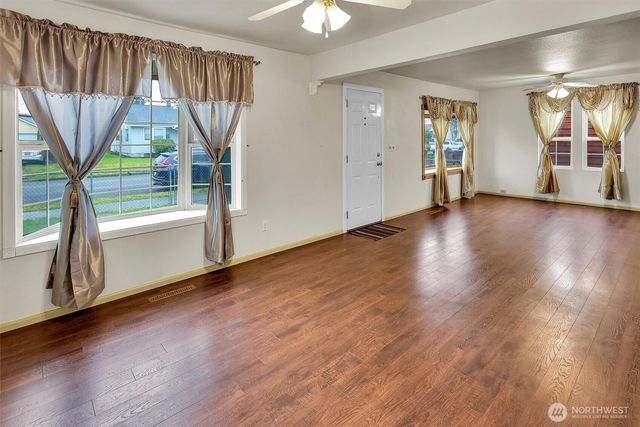 6423 S Montgomery Street, Tacoma, WA 98409