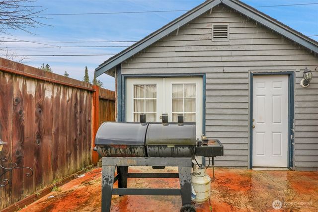 6423 S Montgomery Street, Tacoma, WA 98409