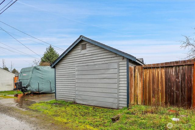 6423 S Montgomery Street, Tacoma, WA 98409