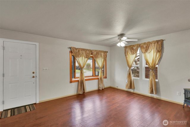 6423 S Montgomery Street, Tacoma, WA 98409