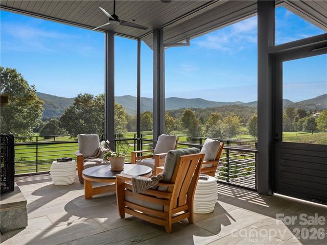 214 Folkestone Lane, Arden, NC 28704