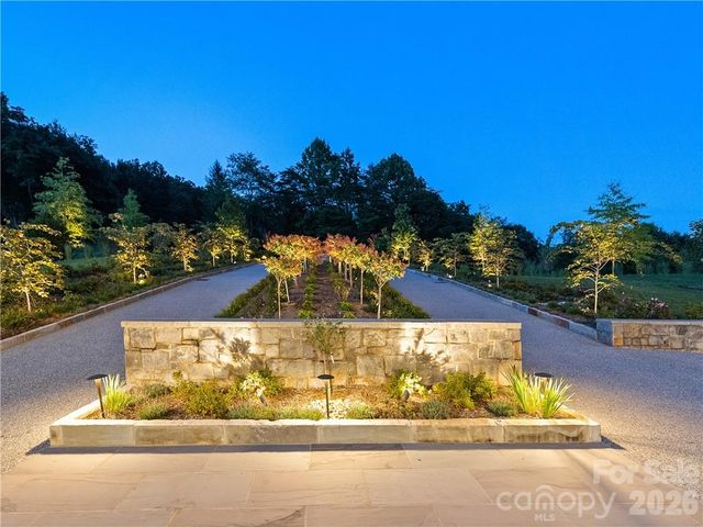 214 Folkestone Lane, Arden, NC 28704