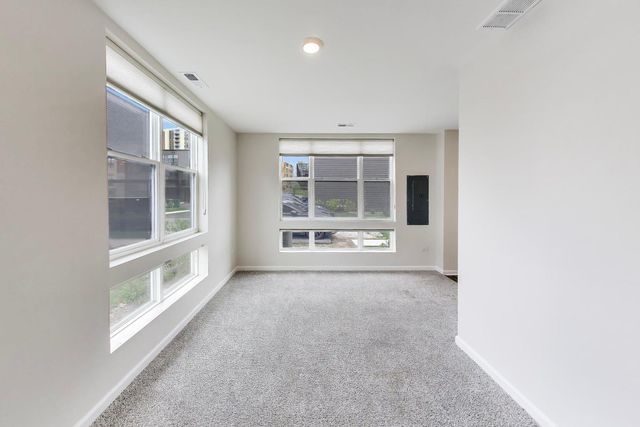 331 Summit Circle, Lombard, IL 60148