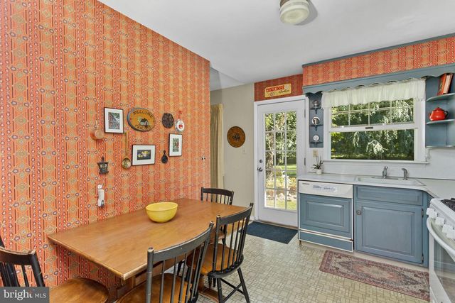 5 ZIFF LN, Princeton Junction, NJ 08550