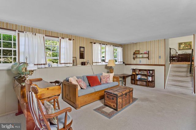 5 ZIFF LN, Princeton Junction, NJ 08550
