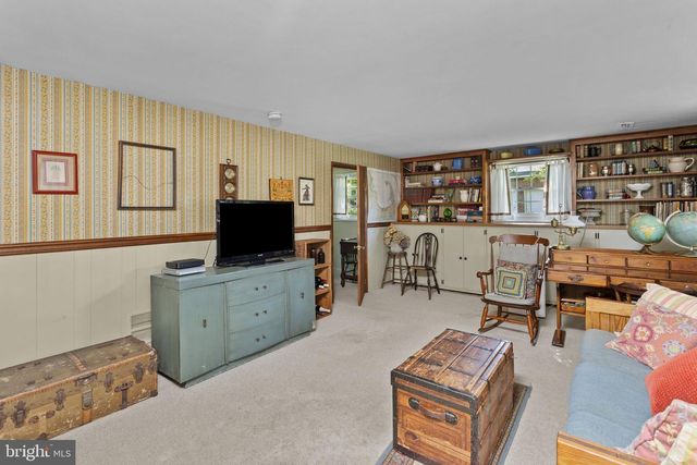5 ZIFF LN, Princeton Junction, NJ 08550