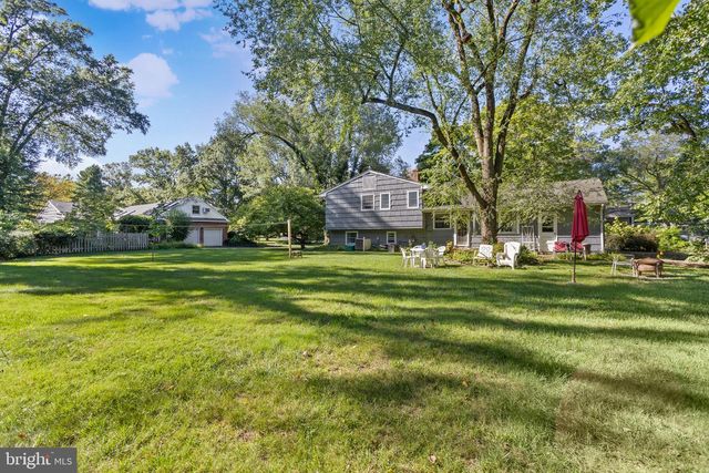 5 ZIFF LN, Princeton Junction, NJ 08550