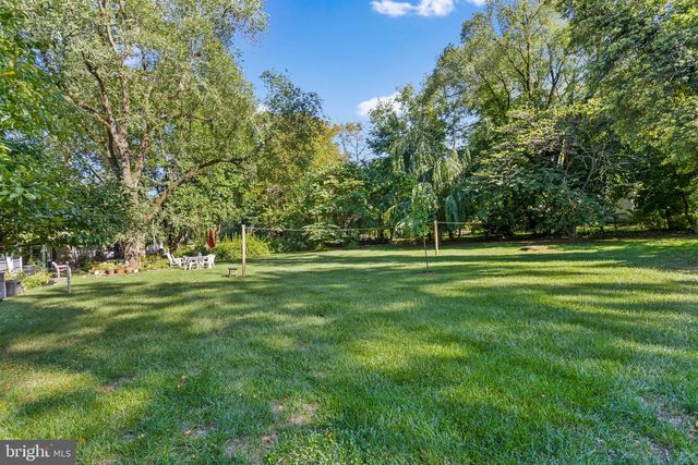 5 ZIFF LN, Princeton Junction, NJ 08550