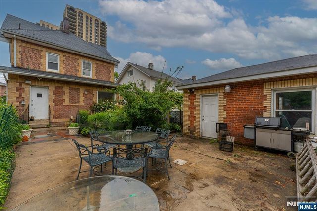 17 77th, North Bergen, NJ 07047