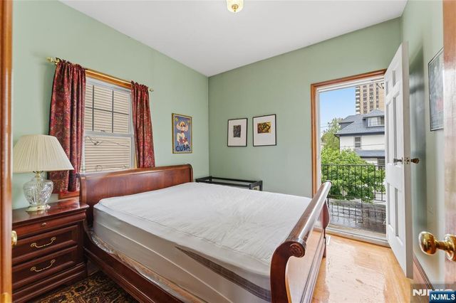 17 77th, North Bergen, NJ 07047