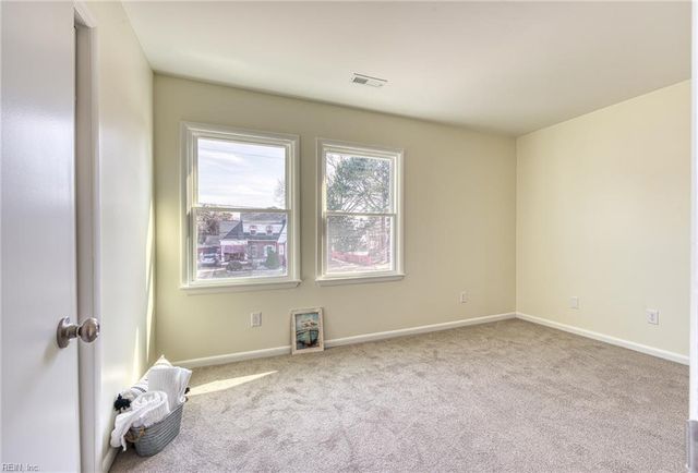 833 Hampton AVE, Newport News, VA 23607