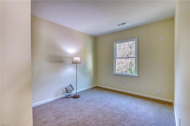 833 Hampton AVE, Newport News, VA 23607