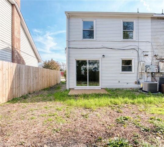 833 Hampton AVE, Newport News, VA 23607