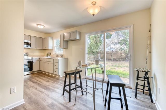 833 Hampton AVE, Newport News, VA 23607