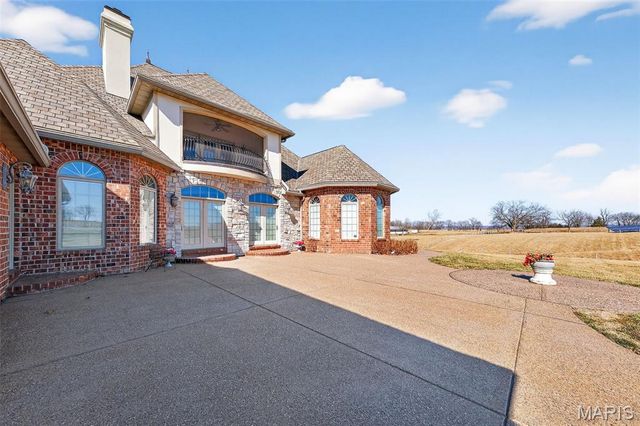 2662 N Hwy 79, Elsberry, MO 63343