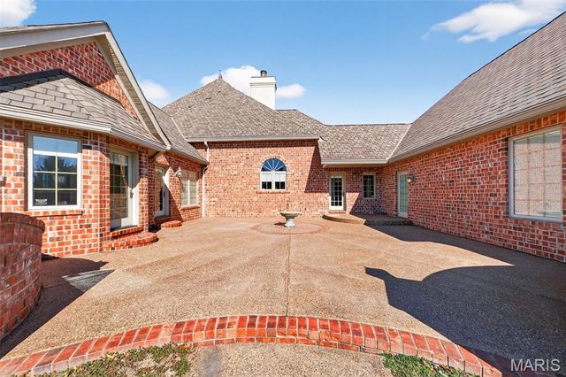 2662 N Hwy 79, Elsberry, MO 63343