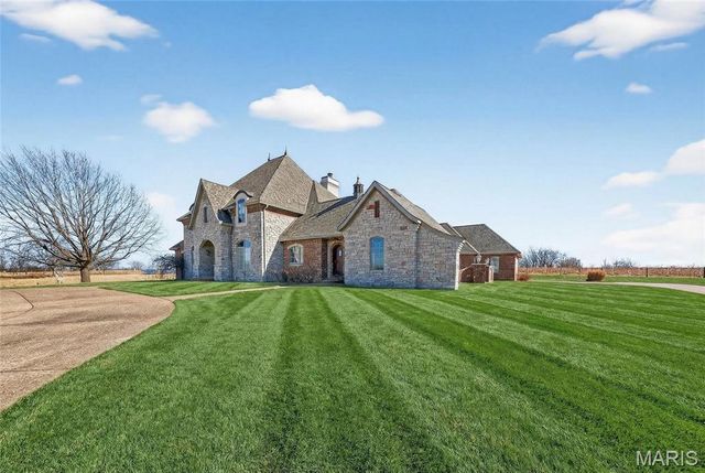 2662 N Hwy 79, Elsberry, MO 63343