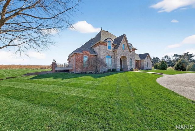 2662 N Hwy 79, Elsberry, MO 63343