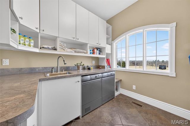 2662 N Hwy 79, Elsberry, MO 63343