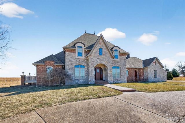 2662 N Hwy 79, Elsberry, MO 63343