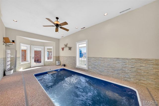 2662 N Hwy 79, Elsberry, MO 63343