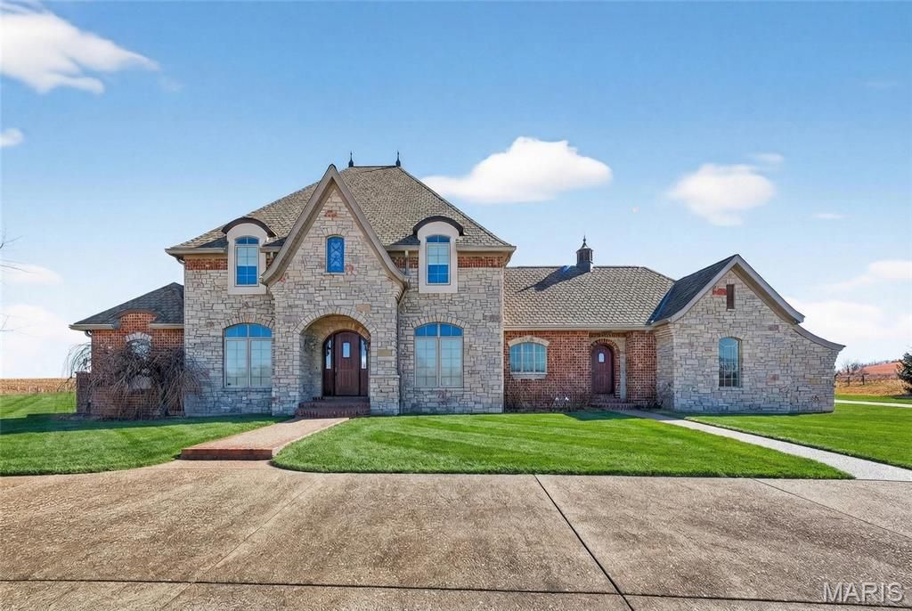 2662 N Hwy 79, Elsberry, MO 63343